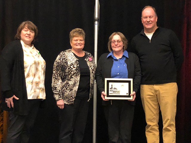Barb Belmar receives Outstanding Manager Award from McDonald’s